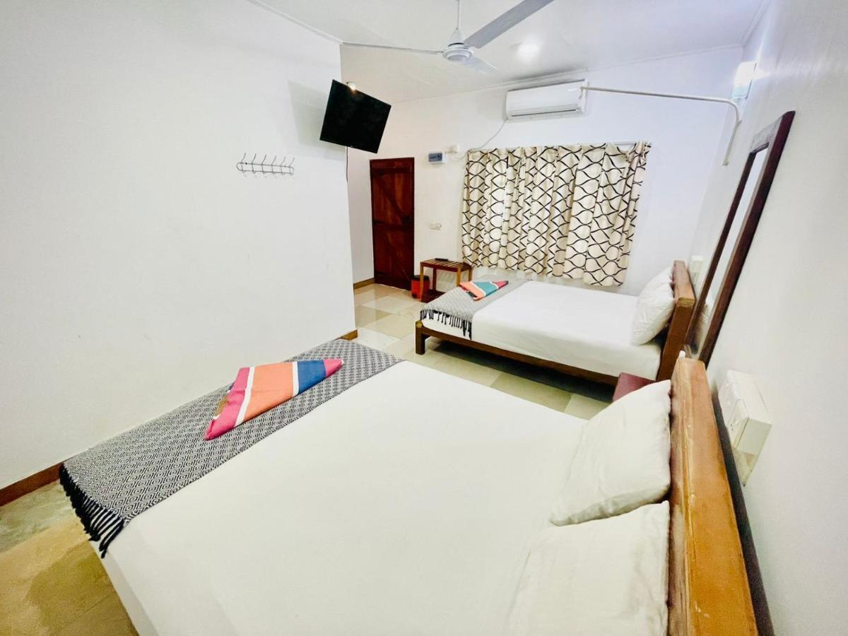 Trinco Star Cabana Trincomalee Exteriör bild